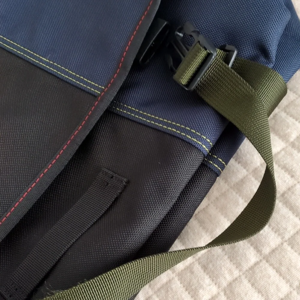 Timbuk2 Messenger Bag (like new)